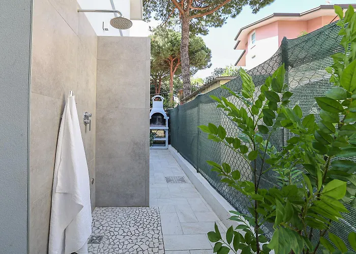 With Private Jacuzzi *