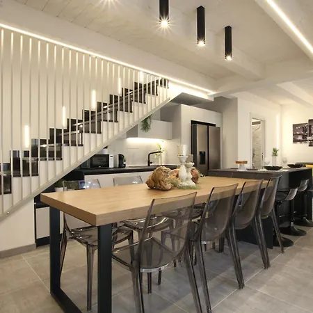 With Private Jacuzzi Villa San Mauro Mare