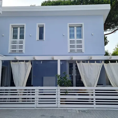 With Private Jacuzzi Villa San Mauro Mare