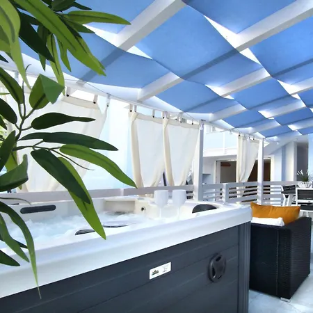 With Private Jacuzzi * San Mauro Mare