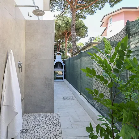 With Private Jacuzzi *
